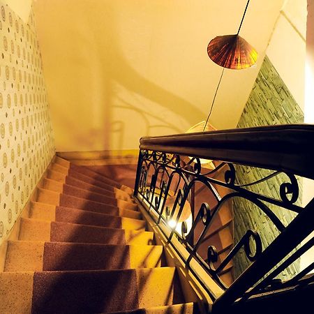 Queen Homestay Hue Exterior photo