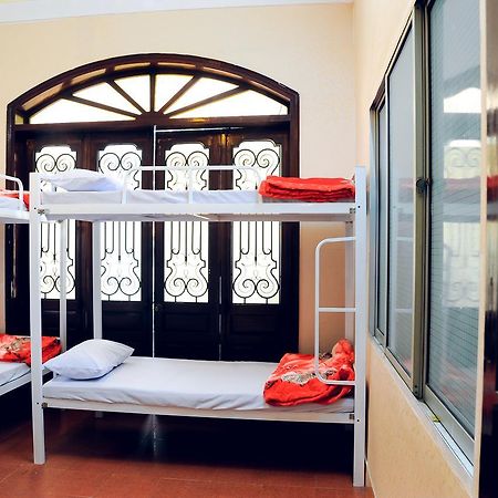Queen Homestay Hue Exterior photo