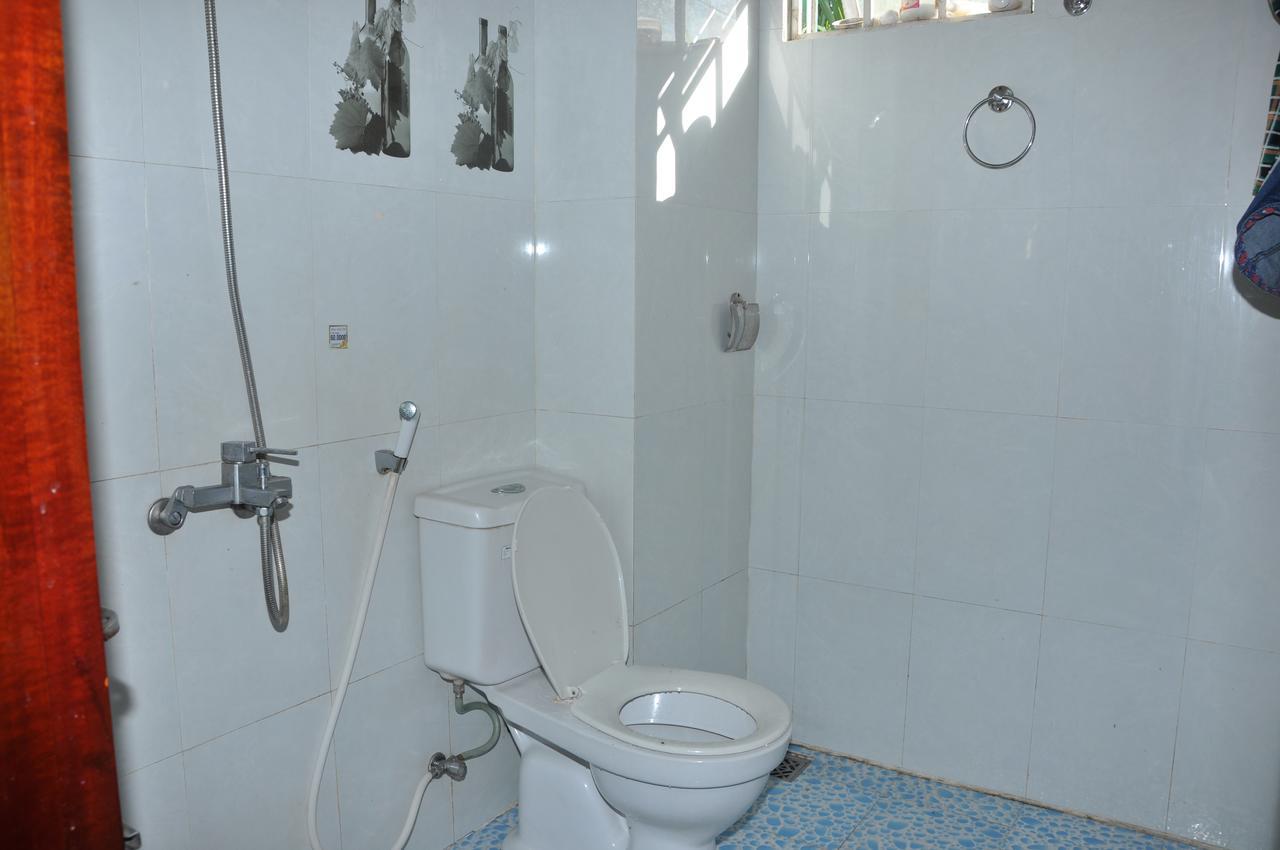 Queen Homestay Hue Exterior photo