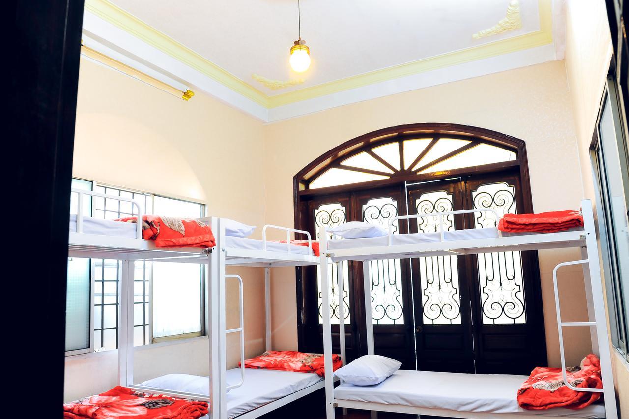 Queen Homestay Hue Exterior photo
